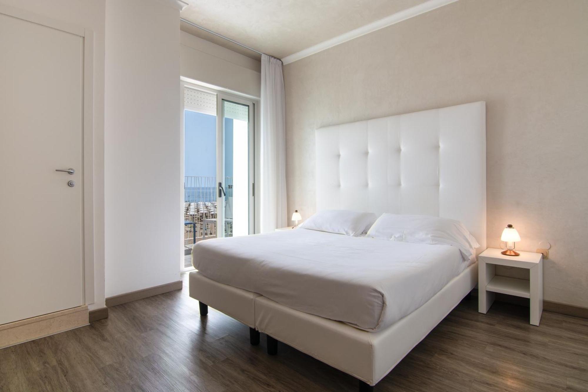 Hotel Montecarlo Caorle Buitenkant foto