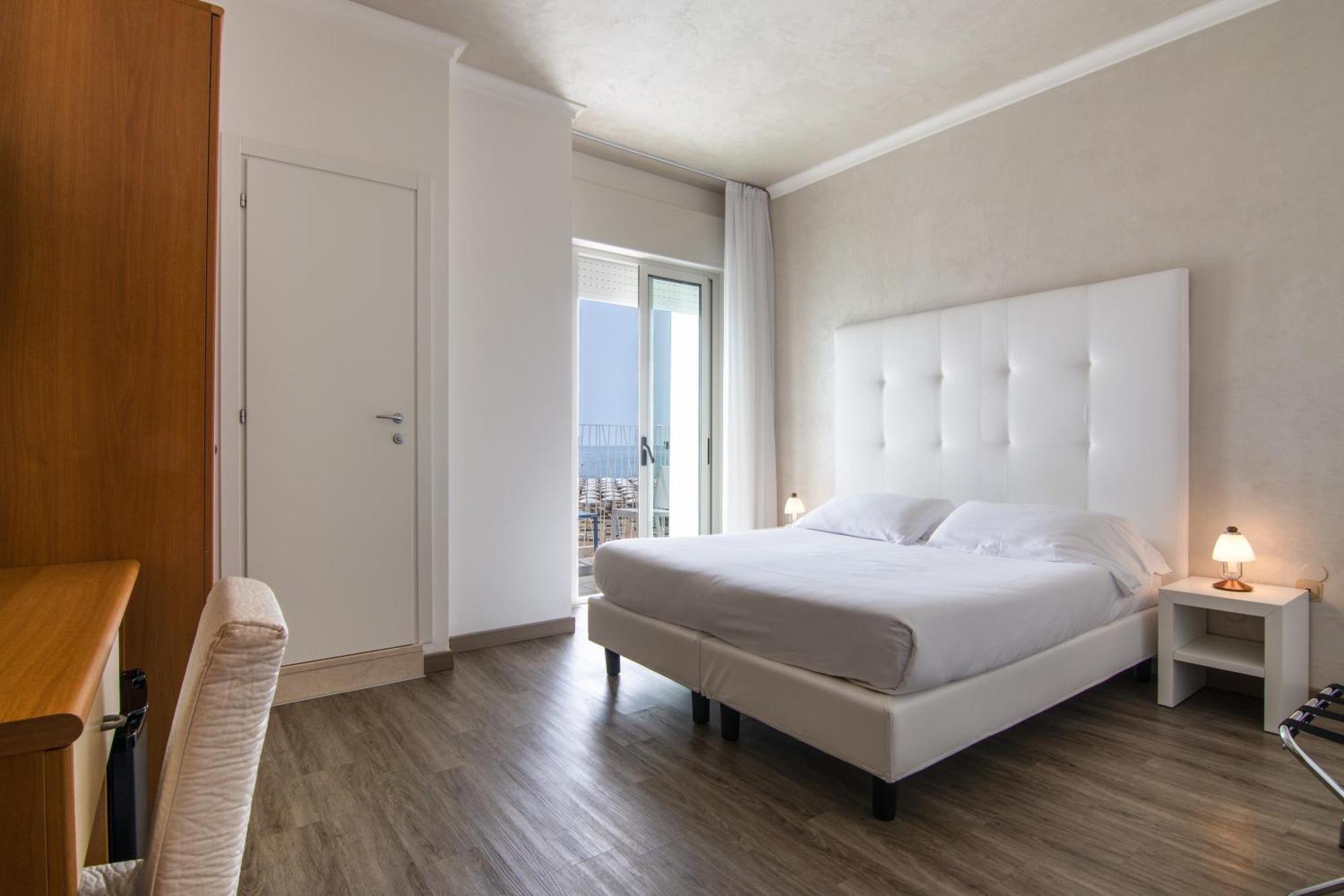 Hotel Montecarlo Caorle Buitenkant foto